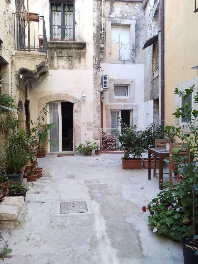 Dream Suite In Ortigia Syracuse ภายนอก รูปภาพ